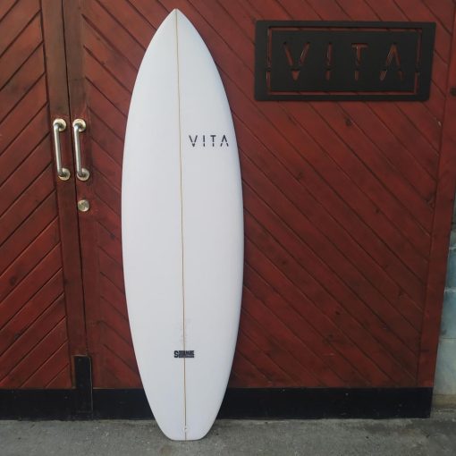 Tabla surf VITA modelo First turns en stock