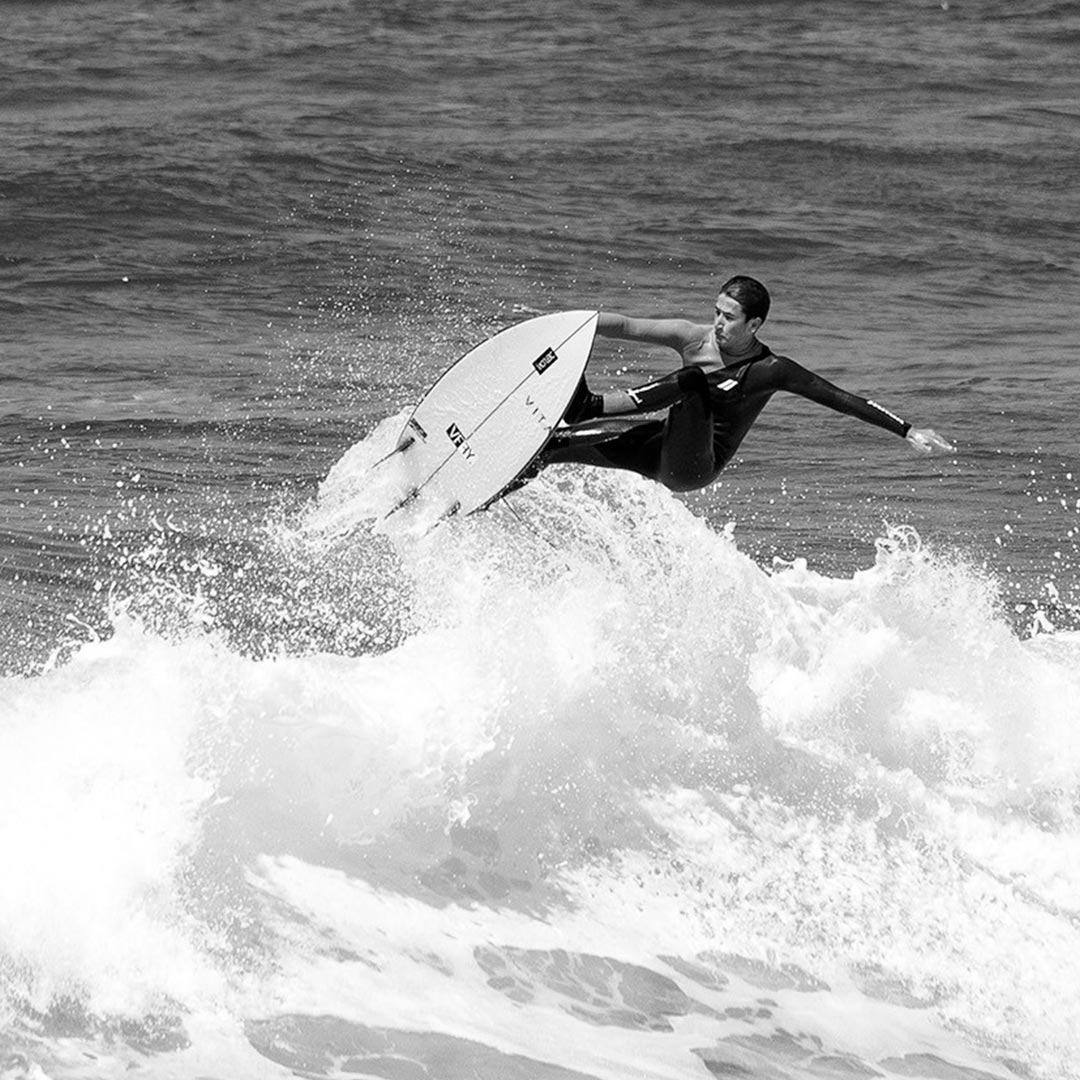 Javi ambassador tablas surf VITA País Vasco