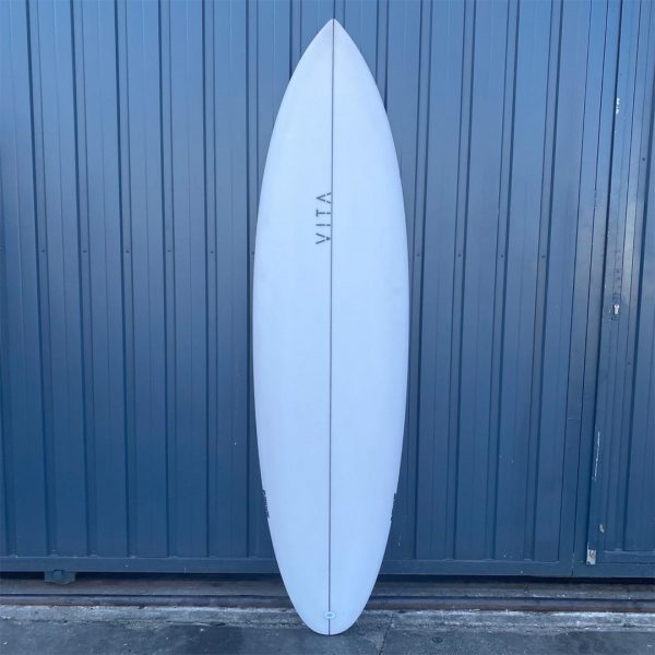 Tabla de surf stock VITA Twin Rudder VT 1836 (2)