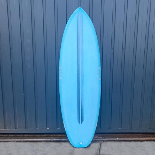 Tabla de Surf con Diseño Aerodinámico para Mayor Velocidad y Estabilidad